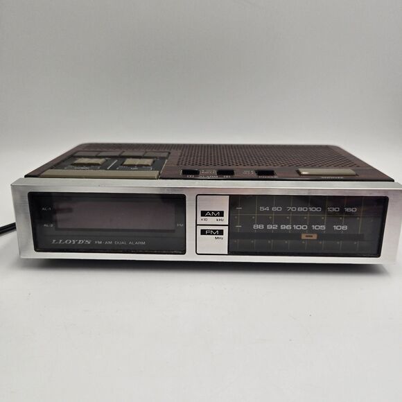 Vintage LLOYD’S AM/FM Electronic Digital Alarm Clock Radio J204B Tested Works - Picture 10 of 10